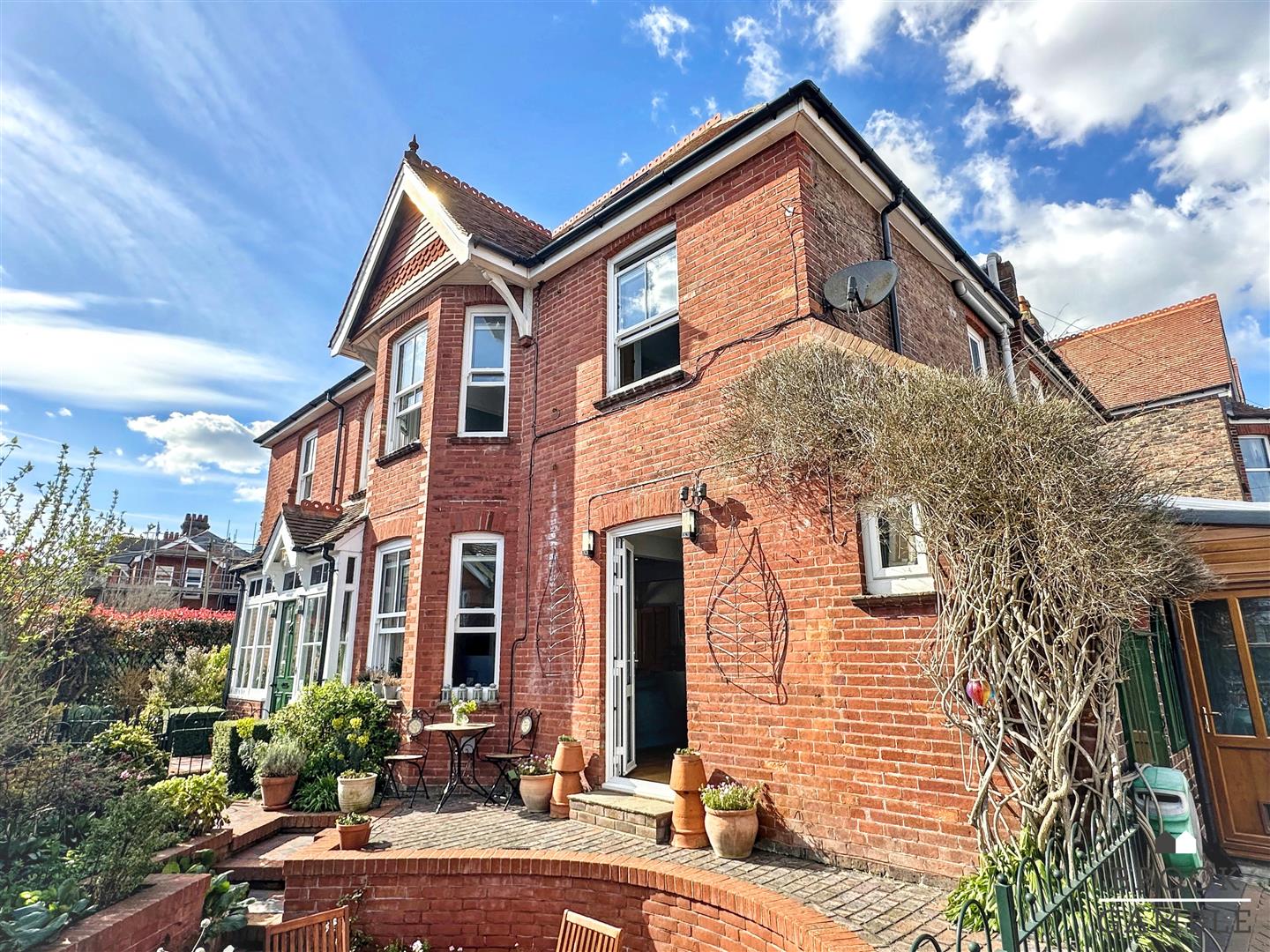 4 Bedroom House. Milton Road in Eastbourne,  45